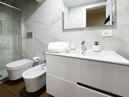 Apartment Dream House-camilla