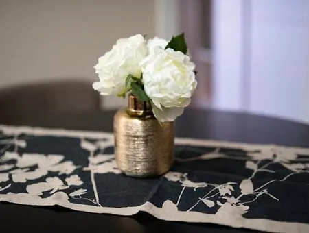 Apartment Dream House-camilla