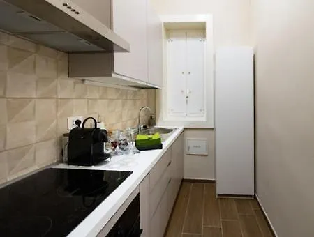 Apartment Dream House-camilla